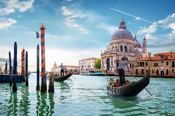 Top Attractions, Hidden Gems, and Where to Stay