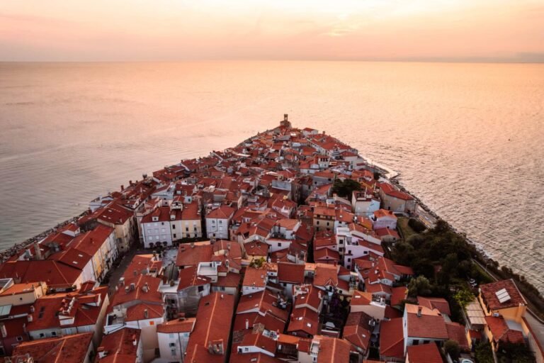 10 Best Places to Visit